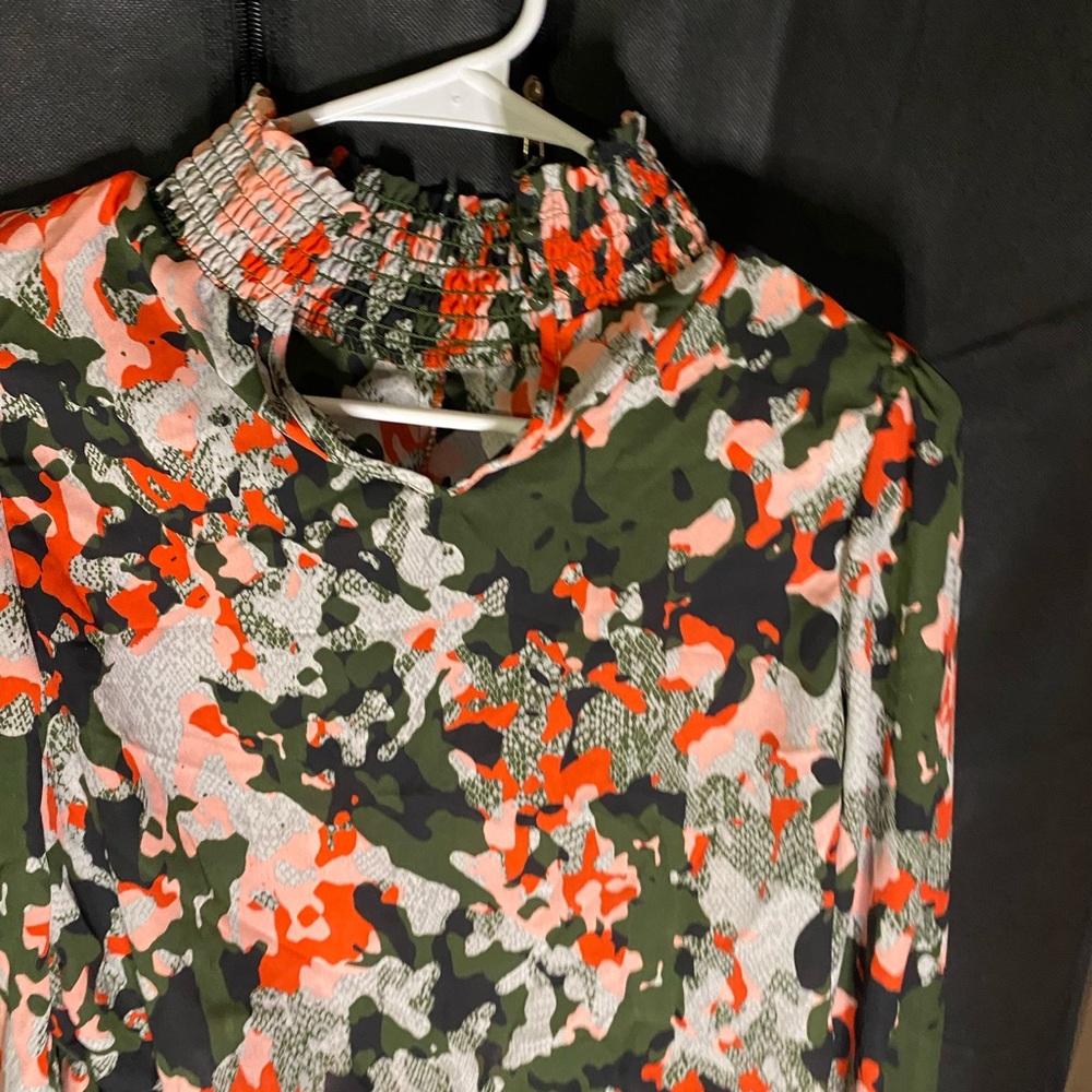 Camouflage Patterned Top - Picture 7 of 10